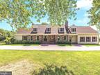15121 Sugarland Rd, Poolesville, MD 20837