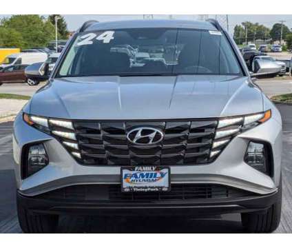 2024 Hyundai Tucson SEL is a Silver 2024 Hyundai Tucson SUV in Tinley Park IL