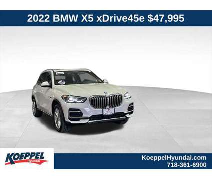 2022 BMW X5 xDrive45e is a White 2022 BMW X5 4.6is SUV in Astoria NY