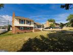 135 4th St, Broadway, VA 22815