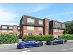 2 bedroom apartment for sale in Oaks Lane, Newbury Park, Ilford, IG2