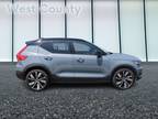 2021 Volvo XC40 R-Design