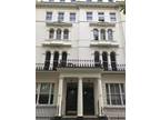 24-25 Kensington Gardens, Kensington. 1 bed flat - £1,900 pcm (£438 pw)