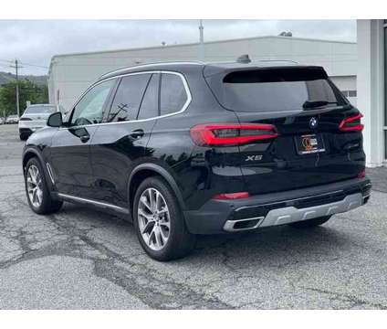 2020 BMW X5 xDrive40i is a Black 2020 BMW X5 3.0si SUV in Harriman NY