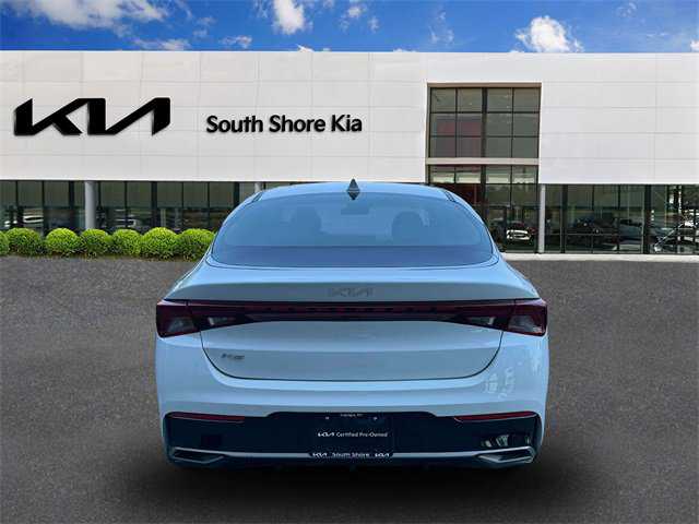 2022 Kia K5 LXS 32645 miles