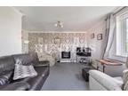 Mavis Grove, Hornchurch 2 bed flat for sale -