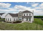 4731 Farrcroft Dr, Forks Twp, PA 18040