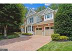 3421 Preservation Dr, Fairfax, VA 22031