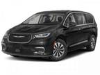 2024 Chrysler Pacifica Black, 9K miles