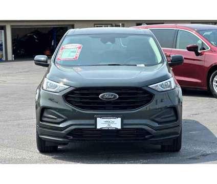 2022 Ford Edge SE is a Green 2022 Ford Edge SE SUV in Medford OR