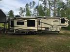 2015 Keystone Montana 3721RL