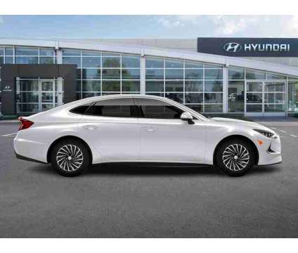 2023 Hyundai Sonata Hybrid Limited is a White 2023 Hyundai Sonata Hybrid Limited Hybrid in Macomb MI