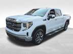 2022 GMC Sierra 1500 4WD Crew Cab Short Box SLT