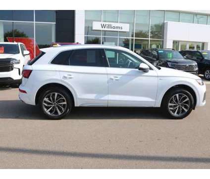 2024 Audi Q5 Premium 45 TFSI S line quattro is a White 2024 Audi Q5 Premium SUV in Lansing MI