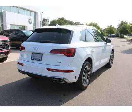 2024 Audi Q5 Premium 45 TFSI S line quattro is a White 2024 Audi Q5 Premium SUV in Lansing MI