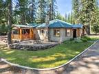 Cozy Cabin with 5bd/3.5ba and views of the lake. Double lot.