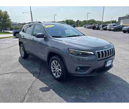 2021 Jeep Cherokee Latitude Lux 4X4 is a Grey 2021 Jeep Cherokee Latitude SUV in Dubuque IA