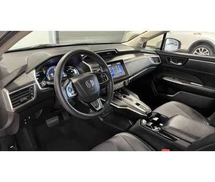 2018 Honda Clarity Plug-In Hybrid Base is a Silver 2018 Honda Clarity Plug-In Hybrid Base Hybrid in Santa Rosa CA