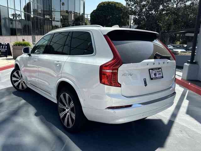 2024 Volvo XC90 Recharge Plug-In Hybrid Ultimate