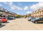 2 bedroom flat for rent in Viewfield Close, Kenton, Harrow, HA3