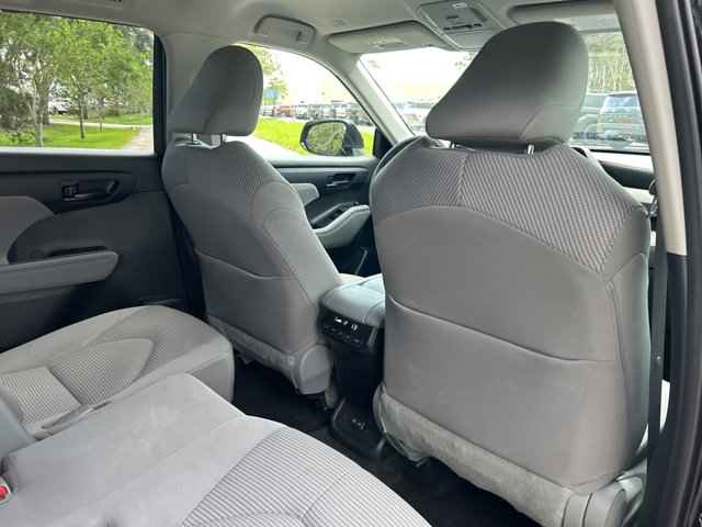 2023 Toyota Highlander L 26467 miles