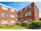 2 bedroom flat for sale in Upper Eastern Green Lane, Coventry, CV5