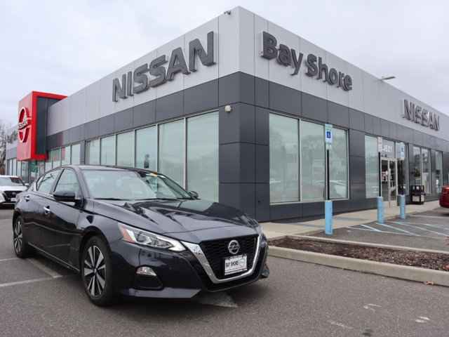 2022 Nissan Altima 2.5 SV 26829 miles