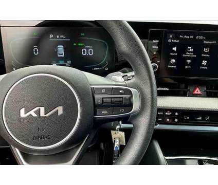 2023 Kia Sportage Hybrid LX is a White 2023 Kia Sportage 4dr Car for Sale in Reading PA