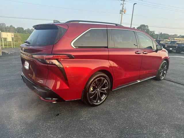 2022 Toyota Sienna XSE