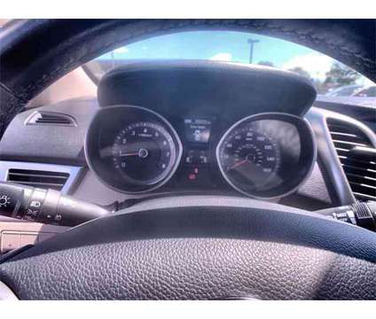 2013 Hyundai Elantra GT Base is a White 2013 Hyundai Elantra GT Base Hatchback in Hartford CT