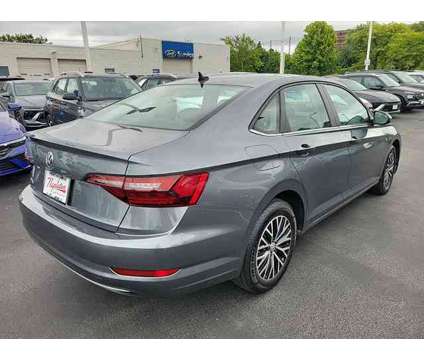 2021 Volkswagen Jetta 1.4T SE is a Grey, Silver 2021 Volkswagen Jetta 1.4T SE Sedan in Calumet City IL