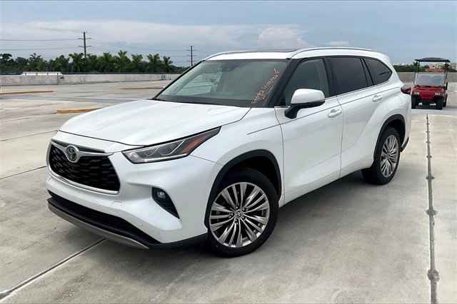 2022 Toyota Highlander Platinum