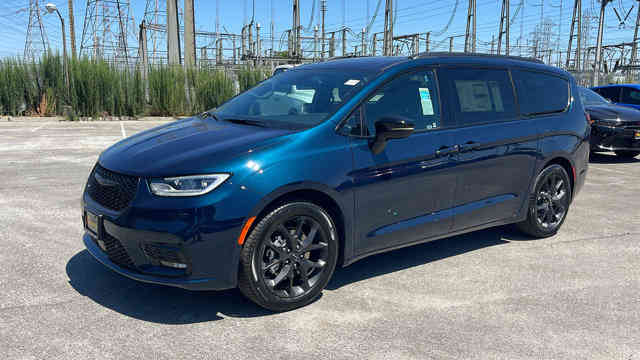 2024 Chrysler Pacifica Limited