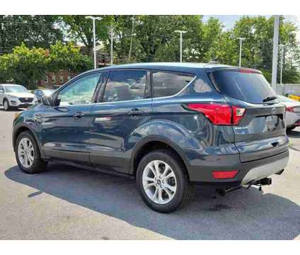 2019 Ford Escape SE is a Green 2019 Ford Escape SE SUV in Harrisburg PA