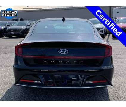 2022 Hyundai Sonata SE is a Black 2022 Hyundai Sonata SE Sedan in Pittsfield MA