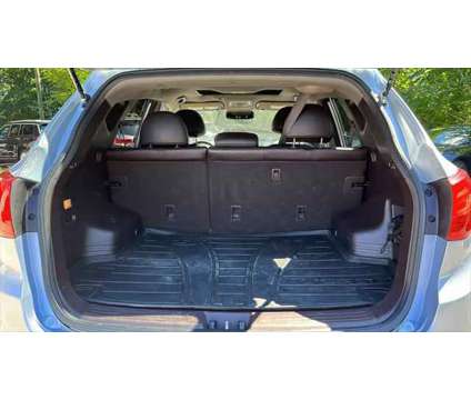 2013 Hyundai Tucson GLS is a Blue 2013 Hyundai Tucson GLS SUV in Danbury CT