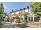 Foxgrove Avenue, Beckenham 5 bed detached house for sale - £