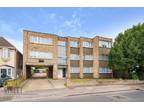 Kerry Court, Upminster Road North. 2 bed flat for sale -