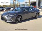 2025 Lexus ES 300h 300h