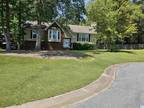 Mallard Pointe Dr, Pelham, Home For Sale