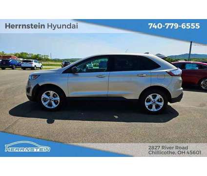 2018 Ford Edge SE is a Gold, White 2018 Ford Edge SE SUV in Chillicothe OH