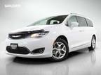 2018 Chrysler Pacifica White, 152K miles