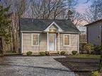 31 Beatrice Dr, Shirley, Ny 11967