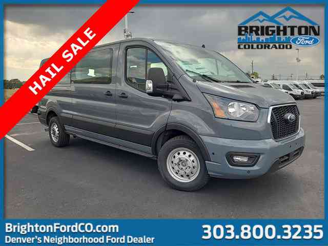 2024 Ford Transit Passenger Wagon XLT