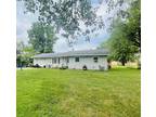 522 W Maple St Shelburn, IN