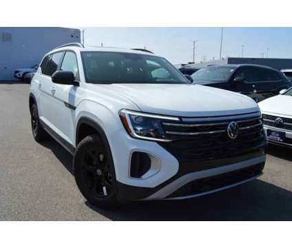 2024 Volkswagen Atlas 2.0T Peak Edition SE w/Technology is a White 2024 Volkswagen Atlas SUV in Highland Park IL