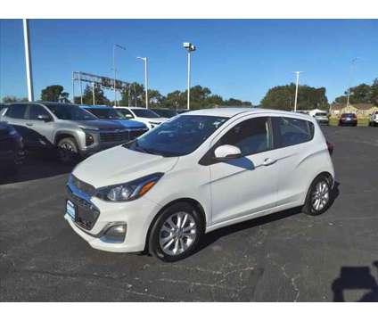 2021 Chevrolet Spark FWD 1LT Automatic is a White 2021 Chevrolet Spark 1LT Hatchback in Bourbonnais IL