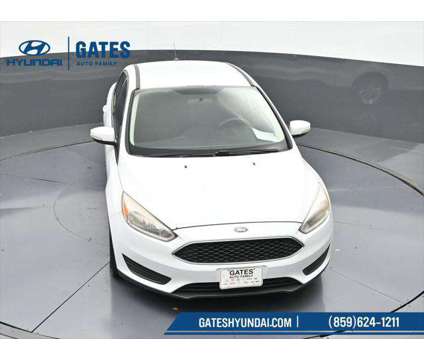 2017 Ford Focus SE is a White 2017 Ford Focus SE Sedan in Richmond KY