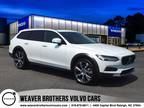 2025 Volvo V90 Cross Country B6