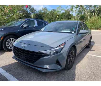 2022 Hyundai Elantra SEL is a 2022 Hyundai Elantra Sedan in New Port Richey FL